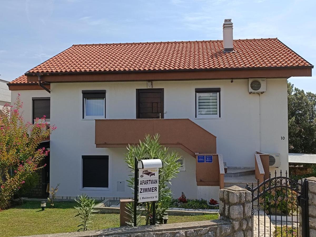 Apartments Mira Krk クルク エクステリア 写真