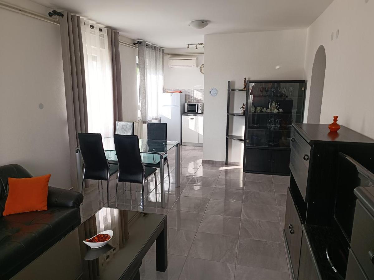 Apartments Mira Krk クルク エクステリア 写真