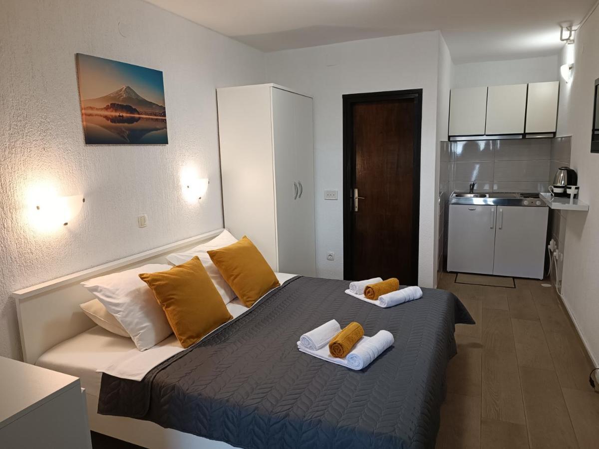 Apartments Mira Krk クルク エクステリア 写真