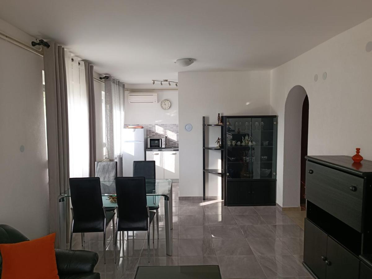 Apartments Mira Krk クルク エクステリア 写真